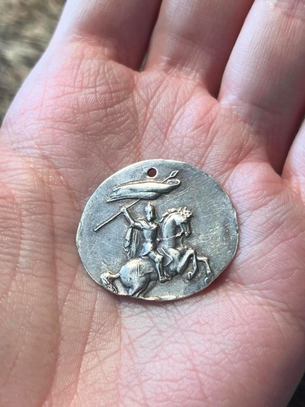 Sterling silver horse riding knight pendant